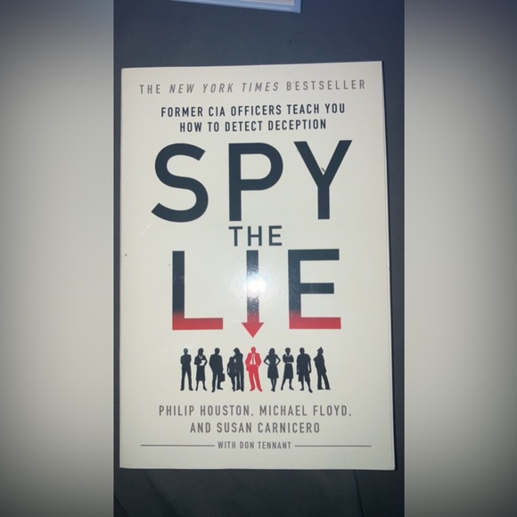 Spy the lie book - Picture 1 of 1